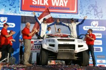 OSCar eO on Silk Way Rally podium (photo: Drive eO)